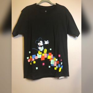 Like New - Disney Retro Mickey T-shirt